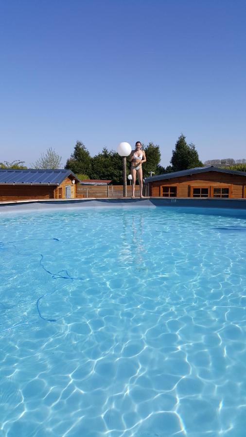 Chambres Individuelles Avec Cuisine Commune Tilloloy Exterior foto