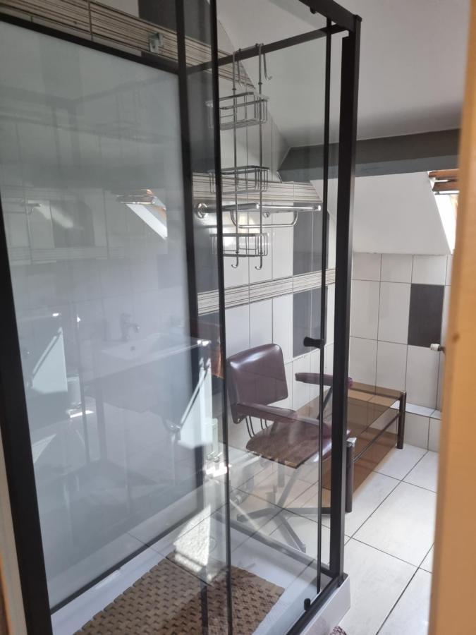 Chambres Individuelles Avec Cuisine Commune Tilloloy Exterior foto