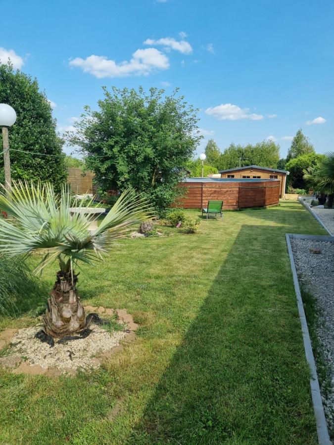 Chambres Individuelles Avec Cuisine Commune Tilloloy Exterior foto