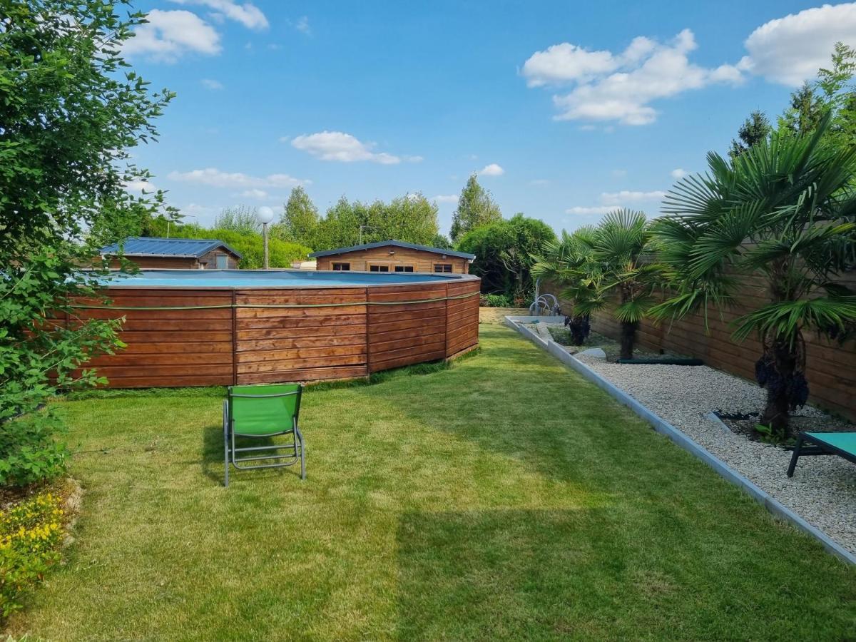 Chambres Individuelles Avec Cuisine Commune Tilloloy Exterior foto