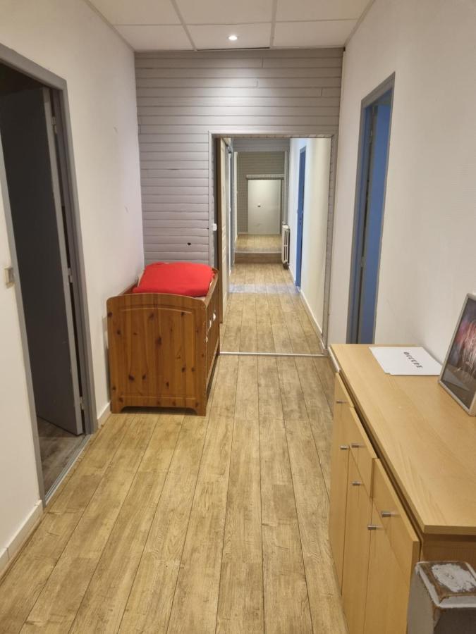 Chambres Individuelles Avec Cuisine Commune Tilloloy Exterior foto