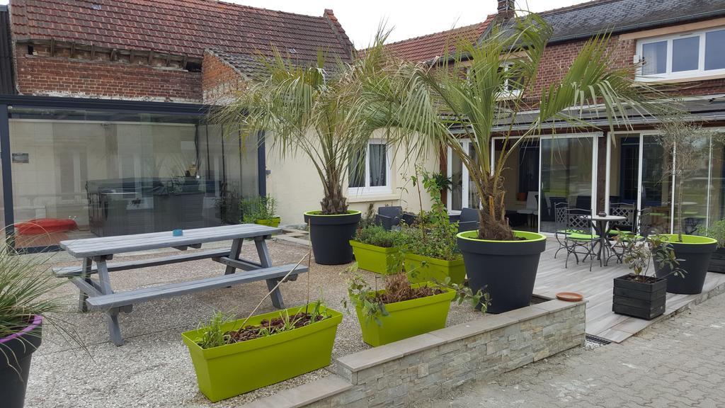 Chambres Individuelles Avec Cuisine Commune Tilloloy Exterior foto